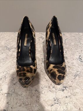BCBG Leopard Print Pointed Toe Pumps - Designer-Inspired Brown 7.5